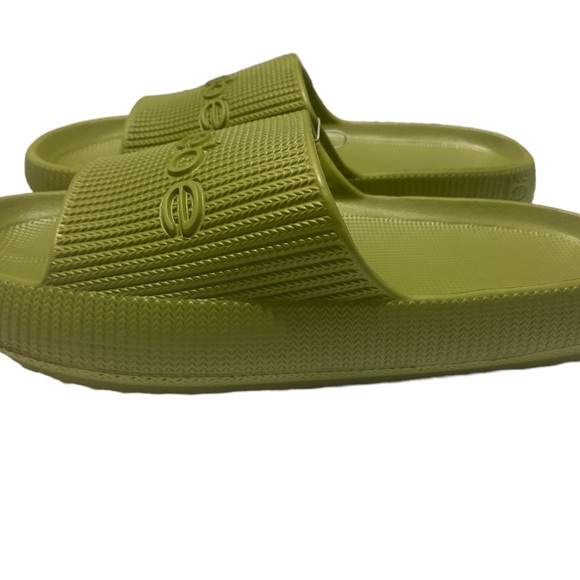 New BEBE Malaga Pool Slide - Picture 2 of 4